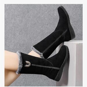 Women's Black faux sued Boots in size 39 eu